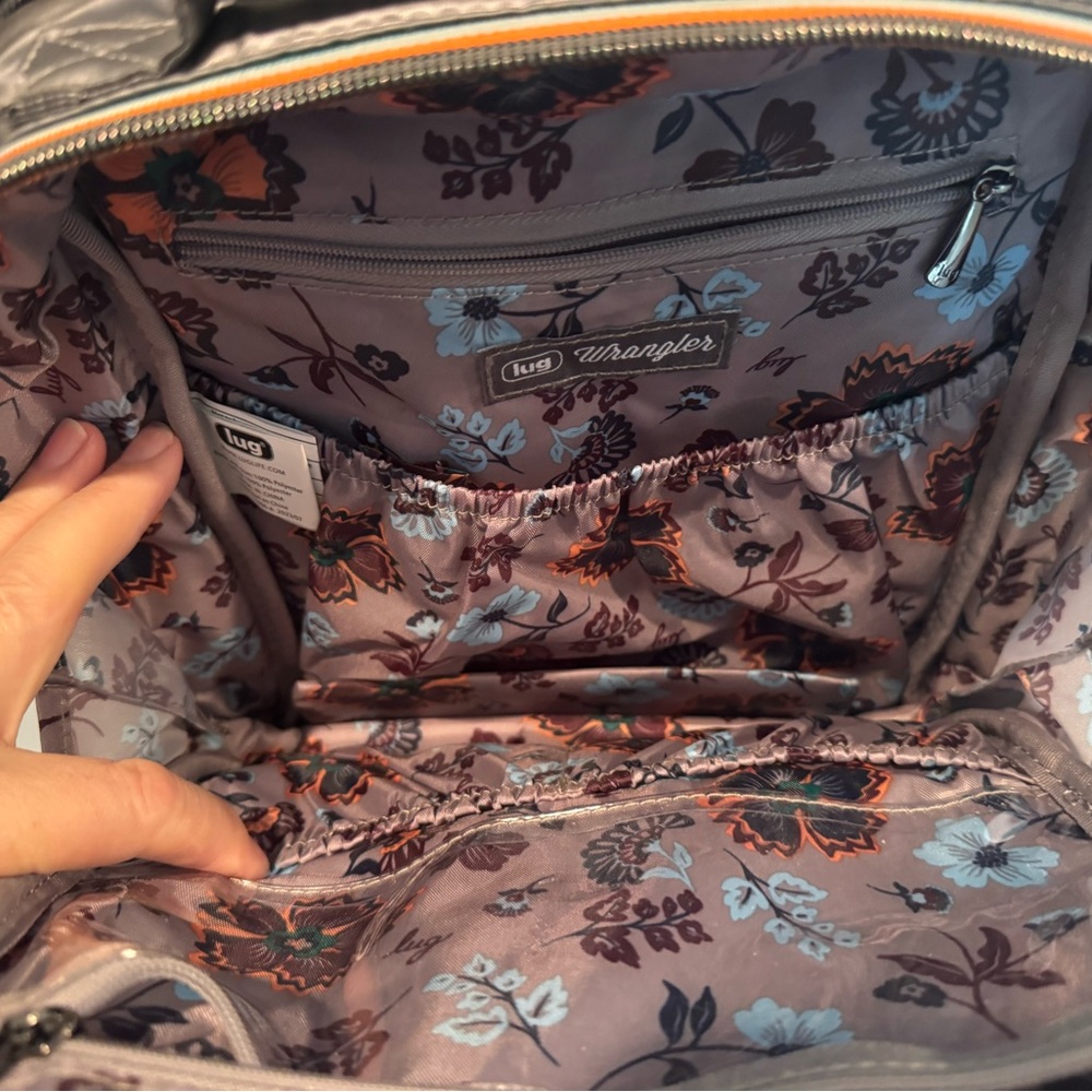 Lug- Crossbody with top handle. Like new! Gun metal metallic - Picture 4 of 5